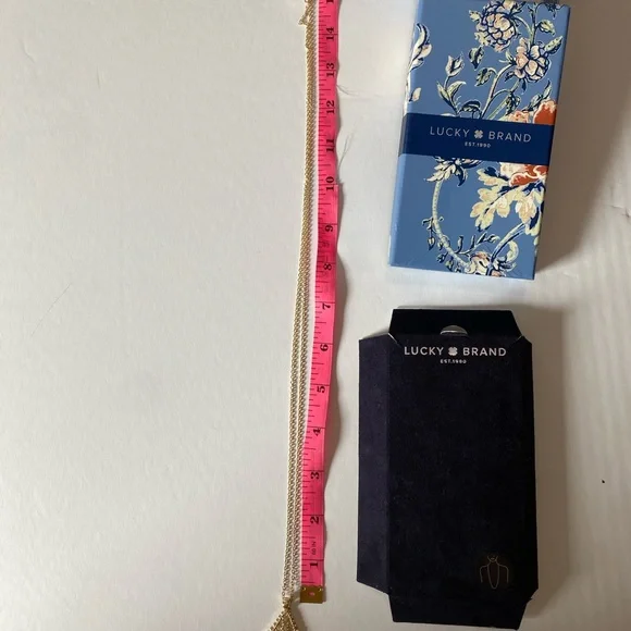 Lucky Brand 18" Chain Gold Filigree Teardrop Necklace New with Tag In Box - Picture 8 of 14